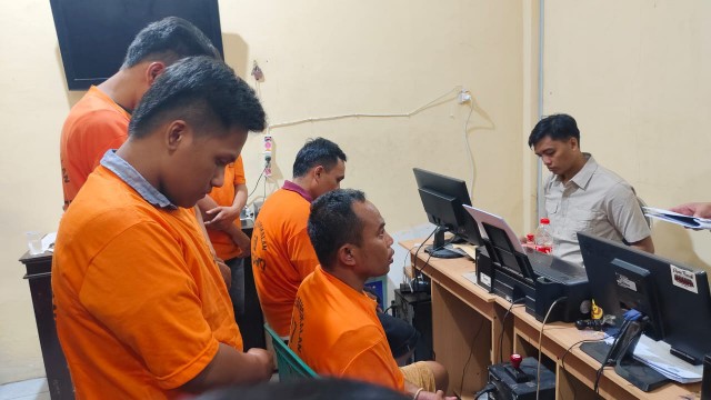 Dijadikan Tempat Peredaran Sabu, Polres Bangkalan Gerebek Rumah Warga Kecamatan&nbsp;Labang