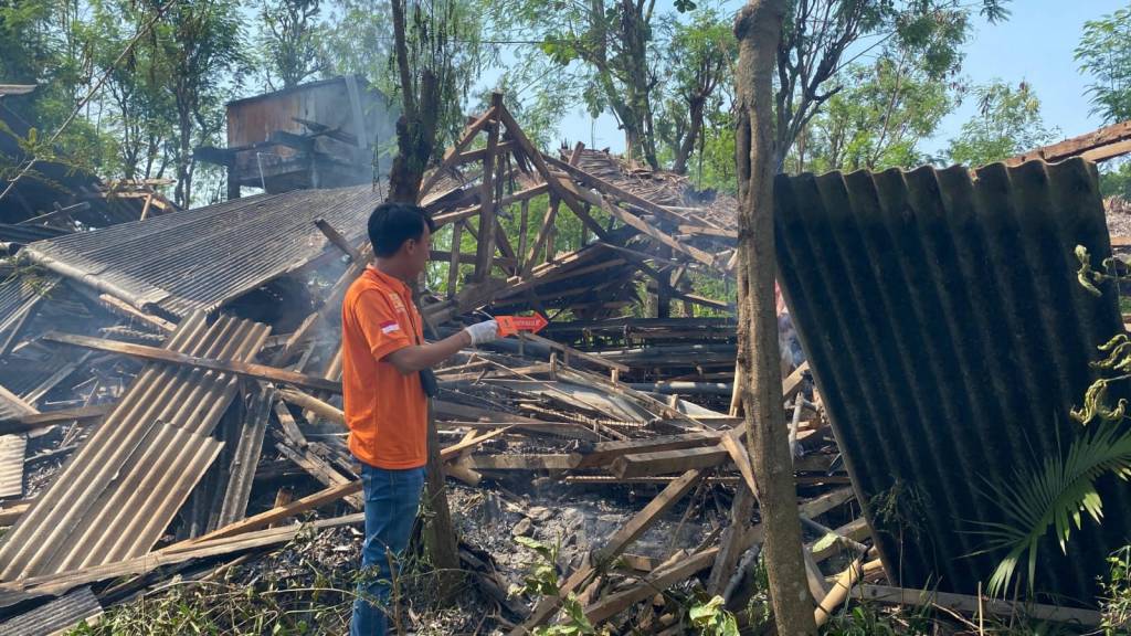 Warga Bangkalan Digegerkan Penemuan Mayat Dalam Keadaan Terbakar di Kandang Ayam